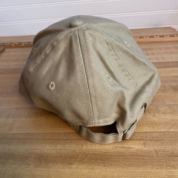 Preowned Like New Mens “Hawaii” Hat/Cap. Beige/ Black.Adjustable. - Picture 4 of 5